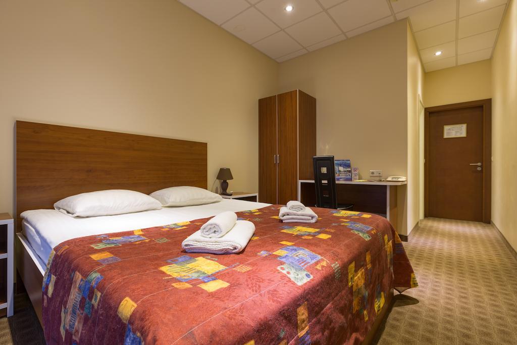 Riga Unimars Hotel Eksteriør billede